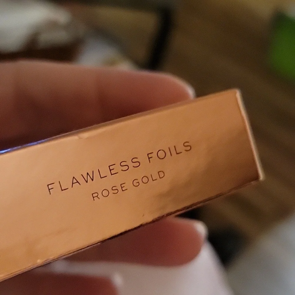 Revolution Flawless Foils Rose Gold Eyeshadow New